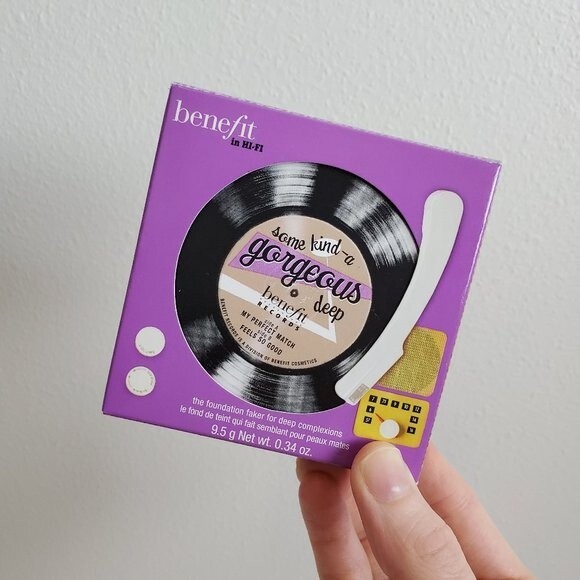 NEW Benefit Some Kind Of Gorgeous Foundation - Picture 2 of 10